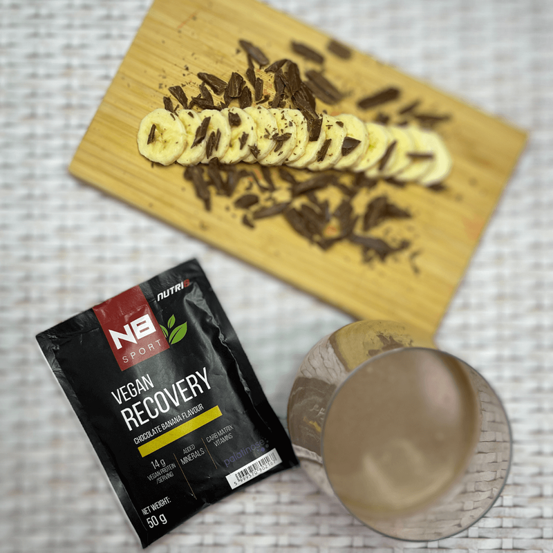 Vegan Recovery Drink CsokoládéBanán 10×50g ️ Nutri8 Termékek